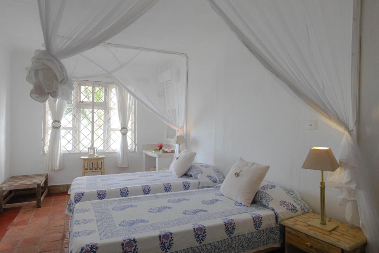 Ocean Sports Resort Watamu Exteriör bild