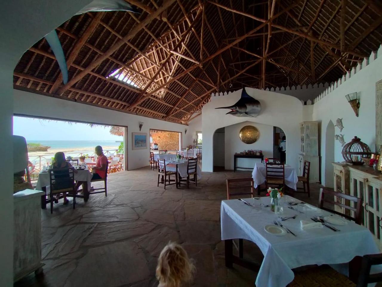 Ocean Sports Resort Watamu Exteriör bild